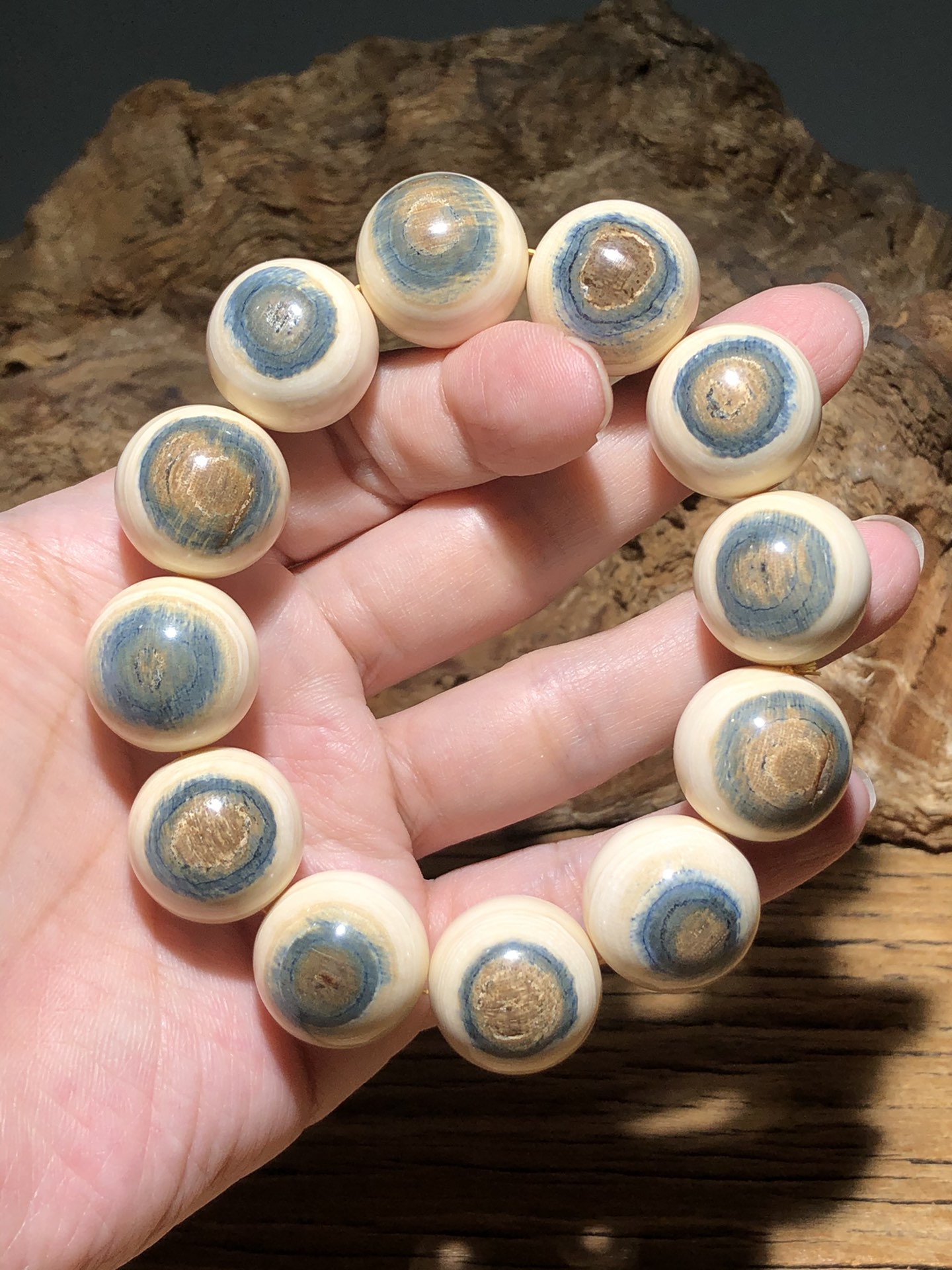 《藍眼手串》20MM極品天然頂級猛犸牙藍眼睛，藍白分明！大自然的孕育